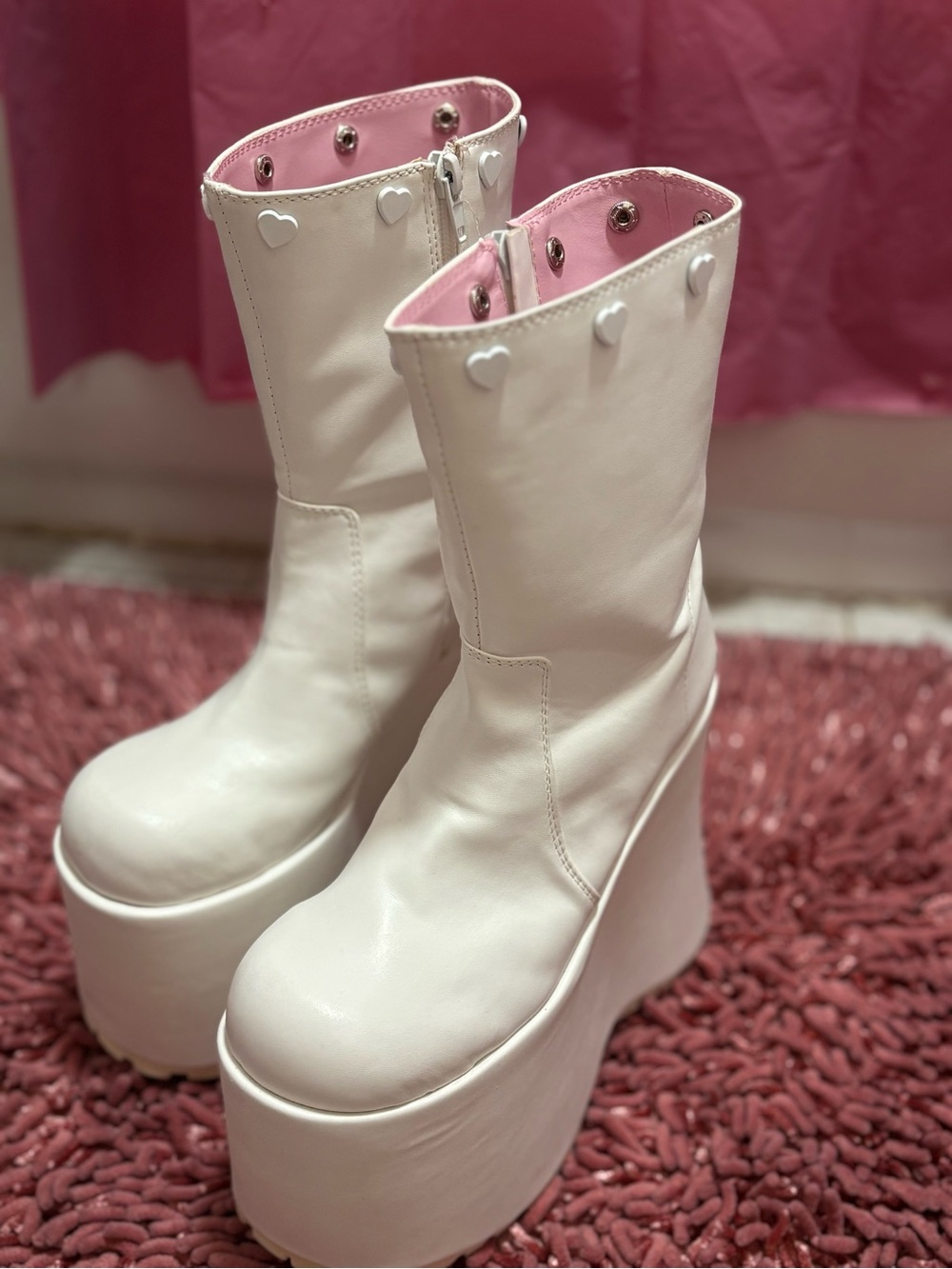 White Platform Heart-Trim Mid-Calf Boots